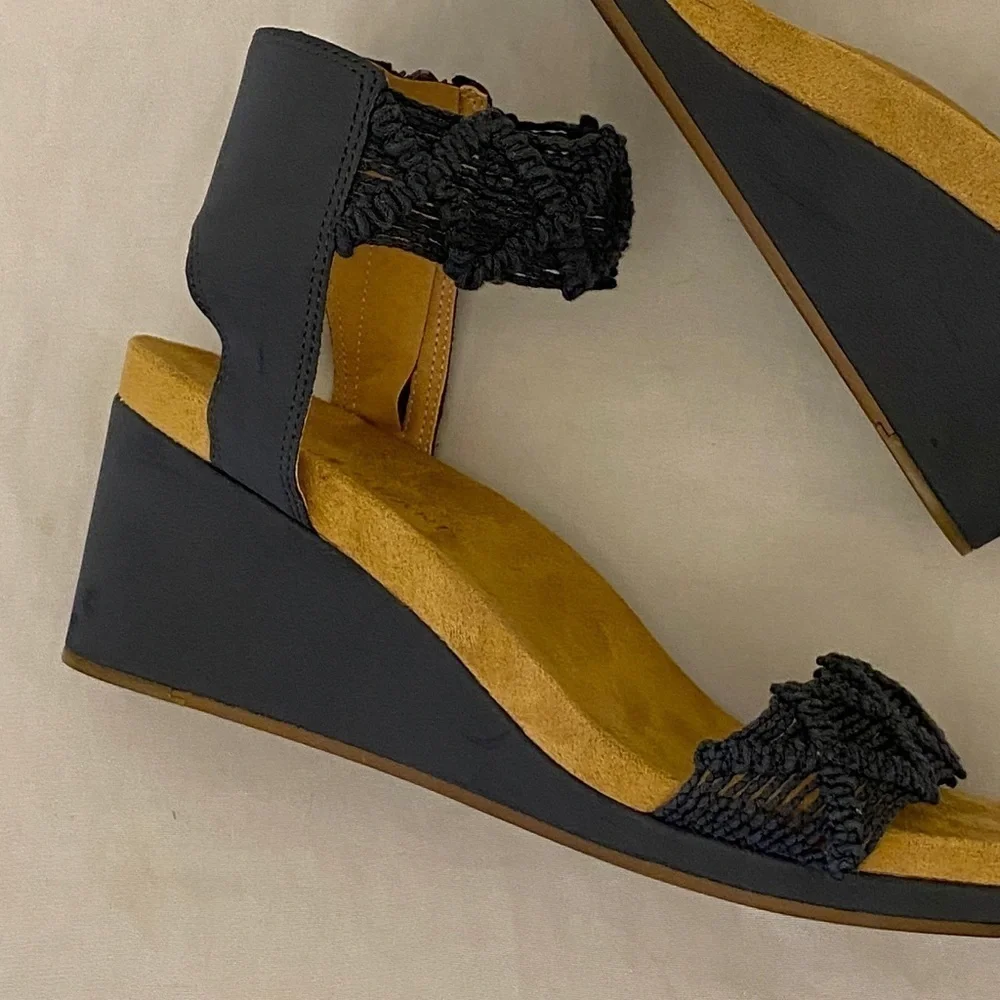 Lucky Brand Kierlo Wedge Sandals Macramé Heels Comfort Shoes Blue Size 9.5